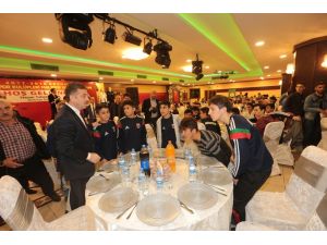 Gaziosmanpaşa Belediyesi’nden 24 amatör spor kulübüne malzeme desteği