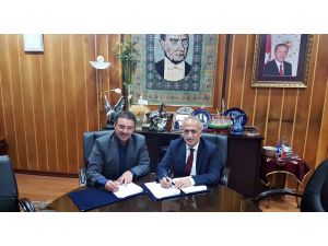 Atatürk Üniversitesi ile İl Milli Eğitim Müdürlüğü arasında Eğitimde işbirliği protokolü imzalandı