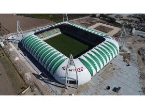 Spor Toto Akhisar Belediye Stadyumu’nda hibrit çim ekimi başladı
