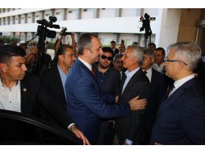 Adalet Bakanı Gül, yaralı savcıyı ziyaret etti