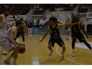 Türkiye Basketbol 1. Ligi: Petkim Spor: 73 - İstanbuspor Beylikdüzü: 83