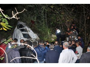 Kestane işçilerini taşıyan araç uçurumdan yuvarlandı: 3 ölü 1 yaralı