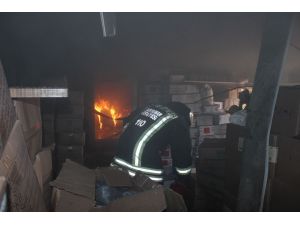 İş yeri deposunda korkutan yangın