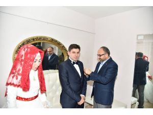 Başkan Üzülmez mutluluklara ortak oluyor