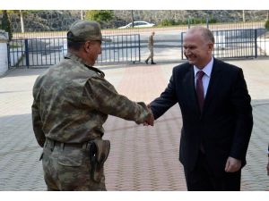 Vali Ceylan, Tugay Komutanı Karslı’yla bir araya geldi