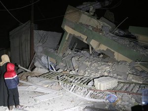 Irak'ta 7,2 büyüklüğünde deprem