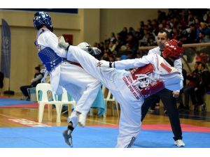 Aziziye Belediyesi’nde milli heyecan