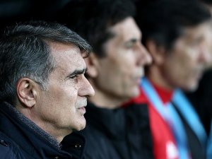 Beşiktaş Teknik Direktörü Güneş: Oyun üstünlüğümüz skora yansımadı