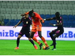 Süper Lig: Medipol Başakşehir: 5 - Galatasaray: 1 (Maç sonucu)