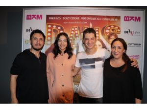 “Sen Kiminle Dans Ediyorsun” filminin İzmir galası yapıldı
