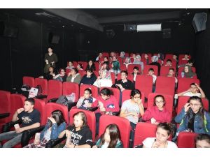 Fatsa’da çocukların sinema keyfi
