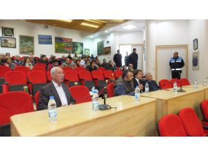 Başkan Uysal, Ak Partili meclis üyeleriyle değerlendirme yaptı