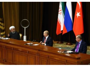 İran Cumhurbaşkanı Ruhani: “Bu görüşme Suriyelilerin tekrar ülkelerine dönmesi amacını taşıyor”
