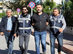 Antalya’da 4 kişiyi silahla vuran şahıs yakalandı