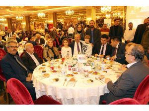 Sultangazi Belediyesi’nden öğretmenlere özel yemek