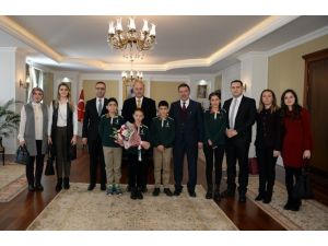 Erzurum’da 24 Kasım Öğretmenler Günü çeşitli etkinliklerle kutlandı