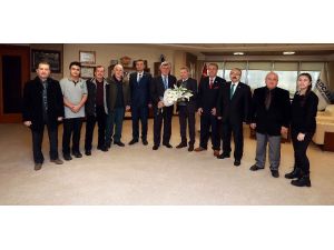 Başkan Karaosmanoğlu, 24 Kasm’da öğretmenleri yalnız bırakmadı