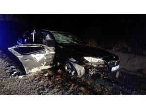 Otomobil takla attı: 2 ölü