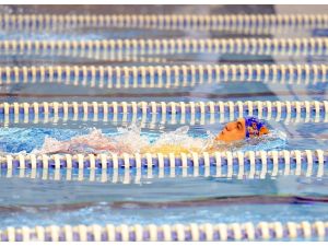 İBB sporcusu Beytullah Eroğlu paralimpik dünya yüzme yarışında şampiyon oldu