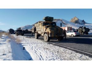 Askeri konvoyda kaza: 15 asker yaralı