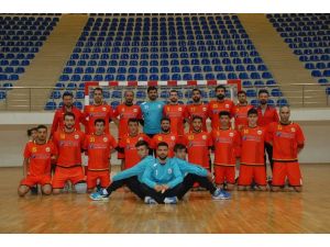 Erek Beş Yıldız Hentbol Takımı ligin ilk yarısını lider bitirdi