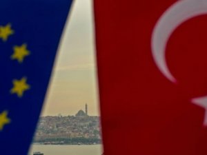 Türkler AB isteğinden vazgeçmiyor
