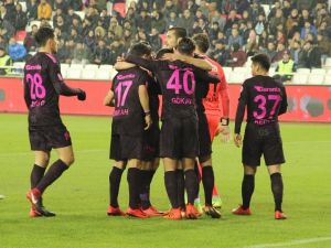 Ziraat Türkiye Kupası: Sivas Belediyespor: 1 - Galatasaray: 1 (İlk yarı)