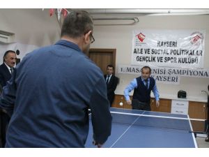 Aile ve Sosyal Politikalar İl Müdürlüğünde Masa Tenisi Turnuvası başladı