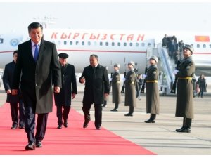 Kırgızistan Cumhurbaşkanı Ceenbekov, Özbekistan’a geldi