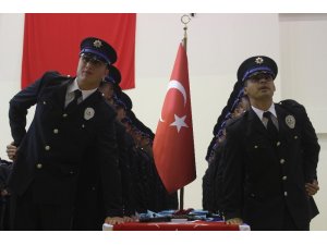 Karaman’da polis adaylarının mezuniyet sevinci