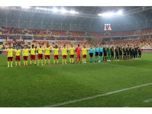 Ziraat Türkiye Kupası: Evkur Yeni Malatyaspor: 1 - Osmanlıspor: 1 (İlk yarı)