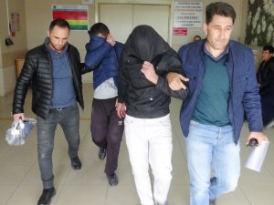 Aksaray’da iş yerini soyan 2 şüpheli tutuklandı