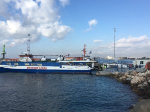 Yunan adalarından 8 mülteci Dikili’ye getirildi
