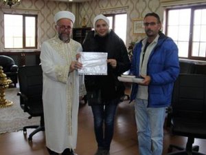 Ukrayna ve Gürcistan uyruklu iki kadın Müslüman oldu