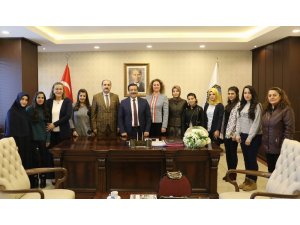 Üniversite öğrencilerinden Başkan Atilla’ya teşekkür ziyareti