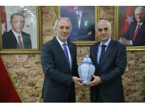 Erol Kaya: Başarılı çalışmalarından dolayı Kamil Saraçoğlu ve ekibini tebrik ediyorum