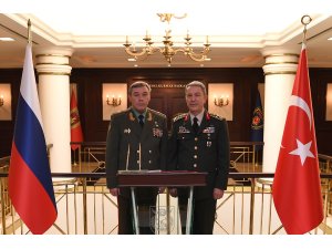 Genelkurmay Başkanı Akar, Rusya Genelkurmay Başkanı Gerasimov ile bir araya geldi