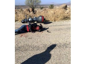Kilis’te otomobille motosiklet çarpıştı: 2 yaralı