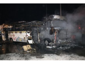 Adana’da tır ile otobüsün çarpıştığı kazada yaralı sayısı 44’e yükseldi
