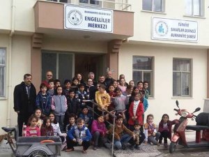Burhaniye’de minik öğrenciler Engelliler Merkezini ziyaret etti