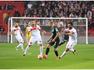 TFF 1. Lig: Samsunspor: 0 - Giresunspor: 1 (Maç devam ediyor)