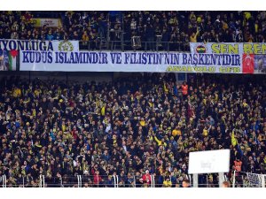 Fenerbahçe tribünlerinden Kudüs’e destek