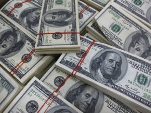 TL yılın ilk işlem gününde pozitif