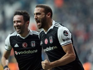 Beşiktaş, Cenk Tosun'u 27 Milyon Euroya Everton'a Gönderdi