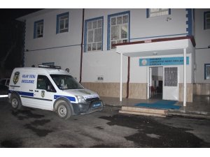 Karaman’da hırsızlar girdikleri okula zarar verdi