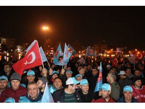 Türk Metal İş Sendikası üyeleri Demokrasi Meydanında MESS eylemi yaptı