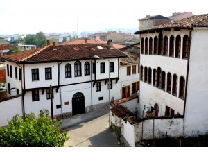 Osmaneli’nde tarihi konaklar turizme açılıyor
