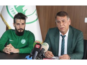 Sivas Belediyespor 3 futbolcuyla sözleşme imzaladı