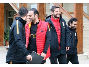 Hasan Şaş’tan ’Sneijder bitti’ göndermesi