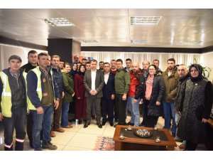 Taşeron çalışanlarından Başkan Kuzu’ya teşekkür ziyareti